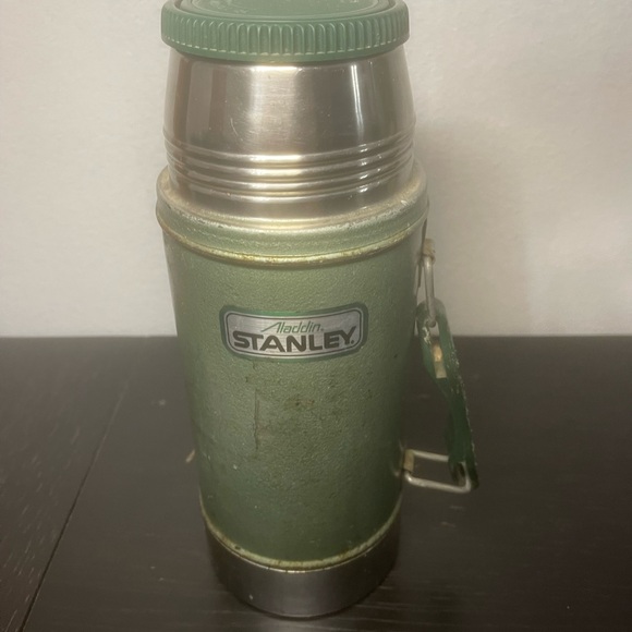 Vintage Stanley Aladdin Green Thermos Bottle 24 oz. Wide Mouth, Pre-Owned - Picture 10 of 11